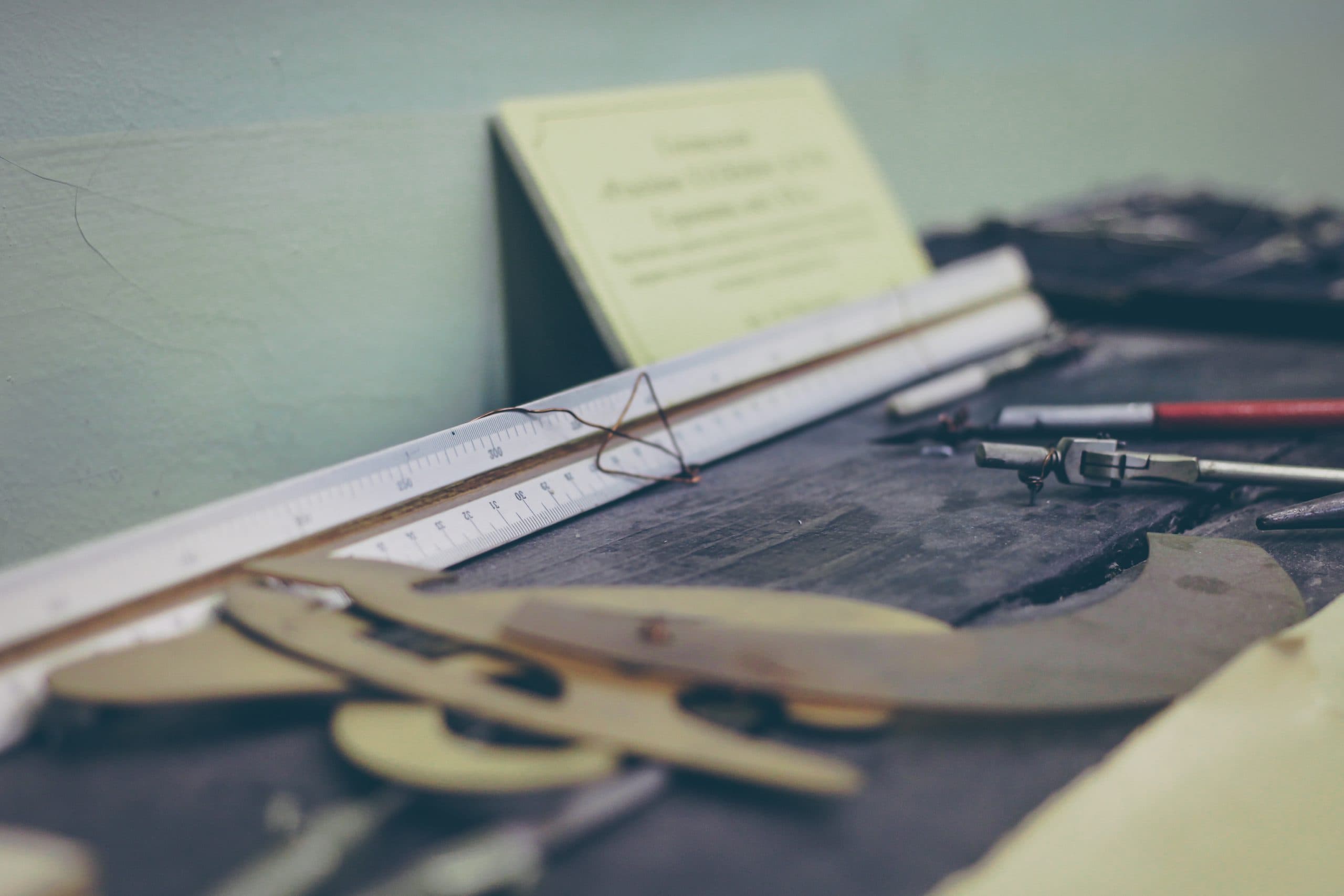 2015-06-Life-of-Pix-free-stock-photos-furnitures-desk-school-szolkin